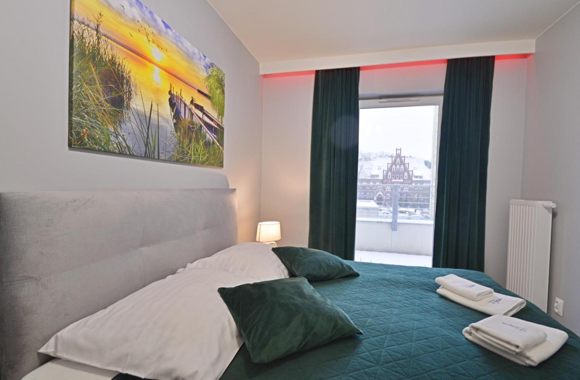 Sun Towers - Apartamenty Bryza - Apartamenty Z Parkingiem Свіноуйсьце Екстер'єр фото
