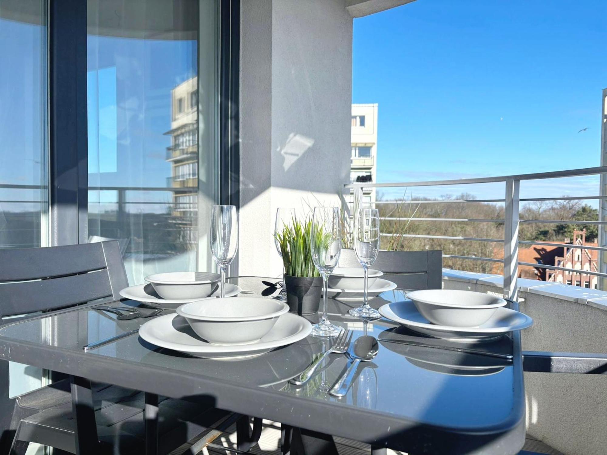 Sun Towers - Apartamenty Bryza - Apartamenty Z Parkingiem Свіноуйсьце Екстер'єр фото