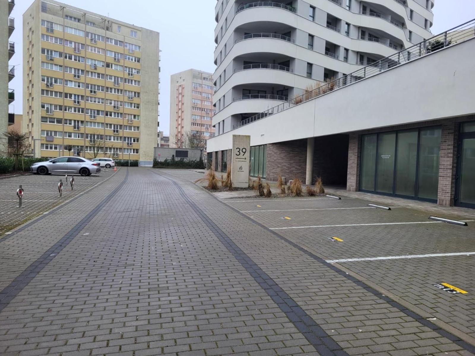 Sun Towers - Apartamenty Bryza - Apartamenty Z Parkingiem Свіноуйсьце Екстер'єр фото