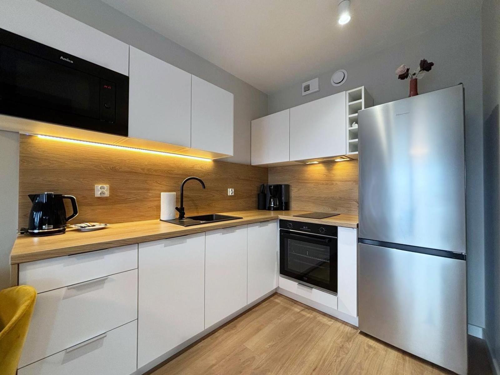 Sun Towers - Apartamenty Bryza - Apartamenty Z Parkingiem Свіноуйсьце Екстер'єр фото