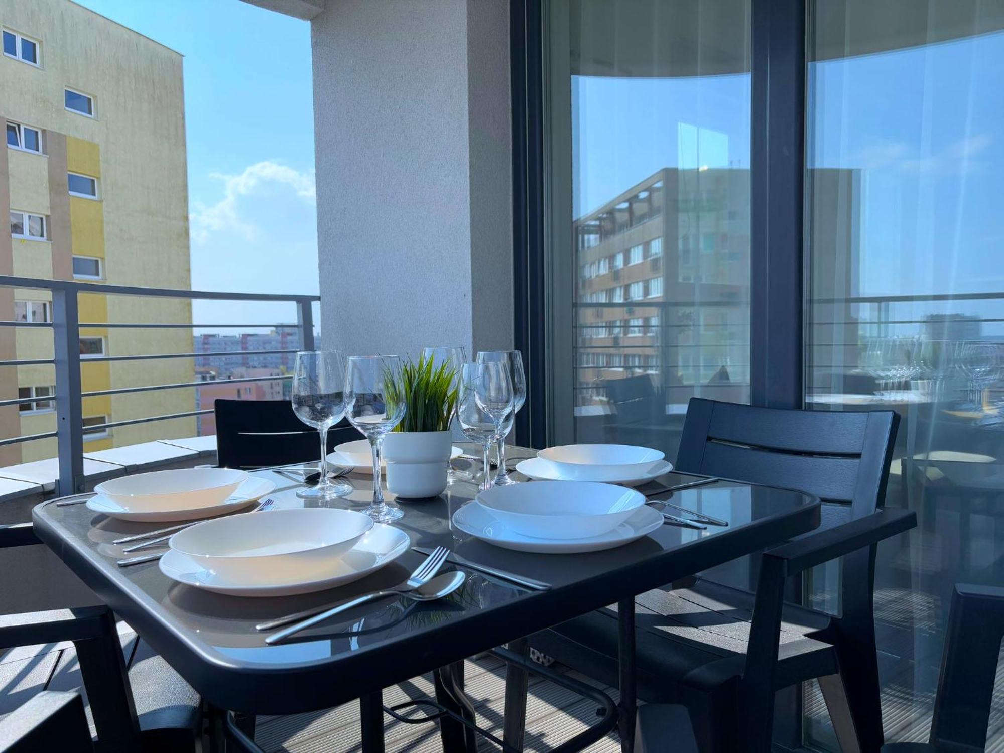 Sun Towers - Apartamenty Bryza - Apartamenty Z Parkingiem Свіноуйсьце Екстер'єр фото